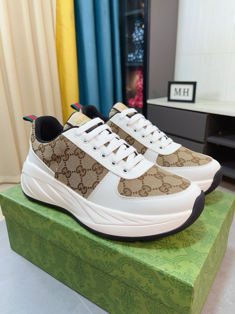 Gucci Patterned Lace-Up Low-Top Sneakers — front