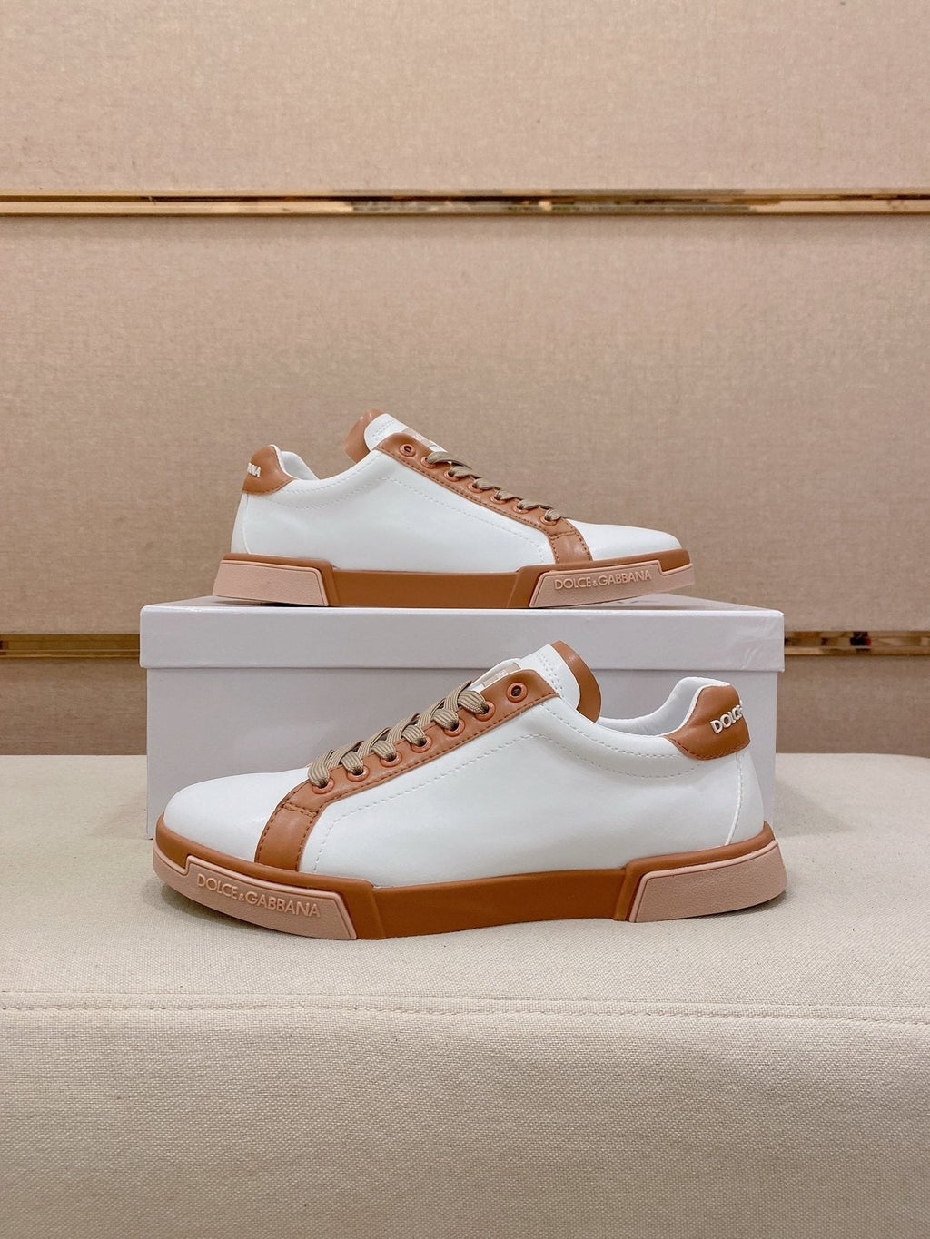 Dolce & Gabbana Low-Top Lace-Up Sneakers — front