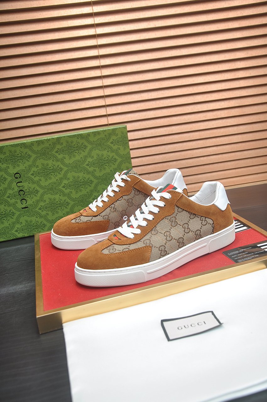 Gucci Black Patterned Low-Top Sneakers — side
