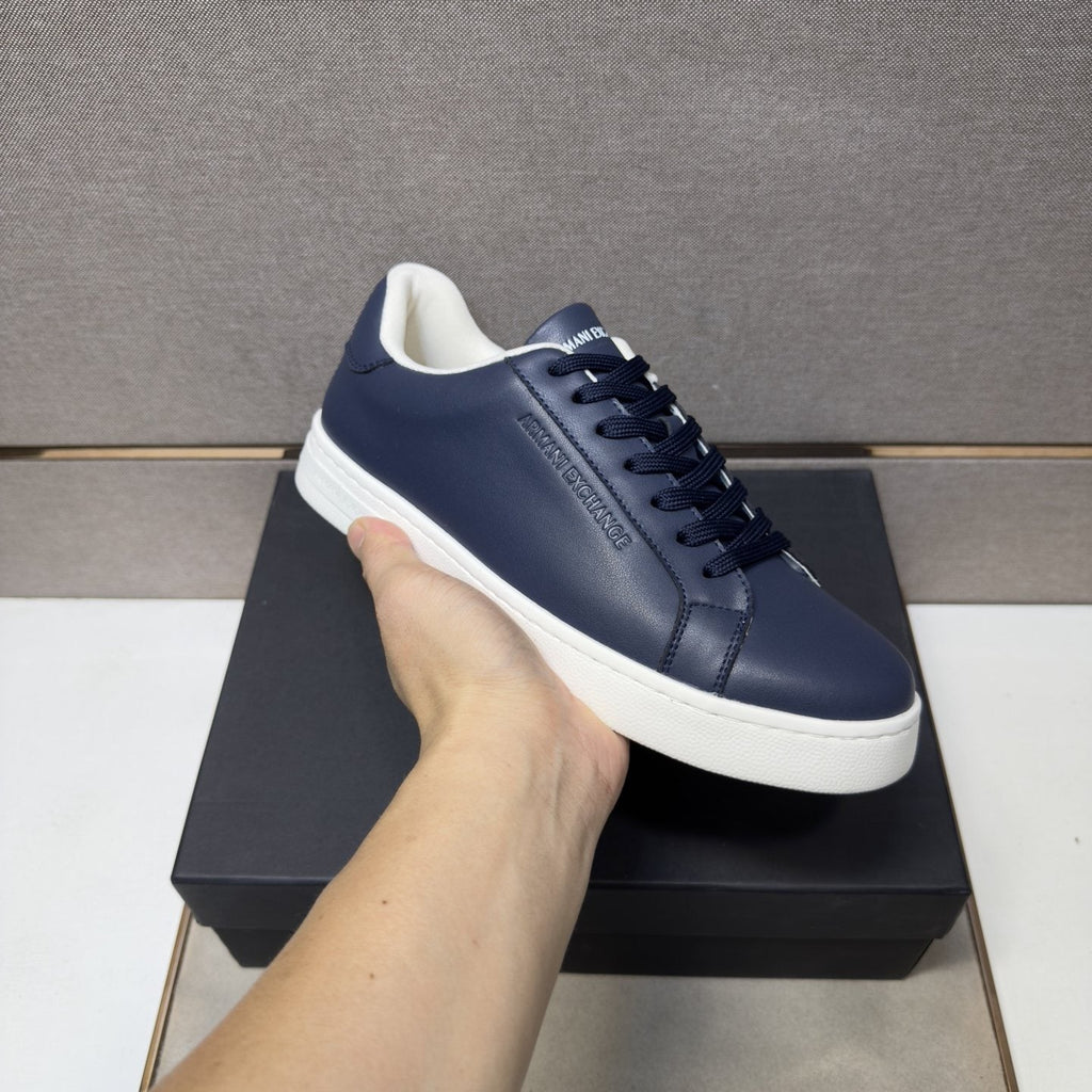 Armani Men’s Low-Top Sneakers — model