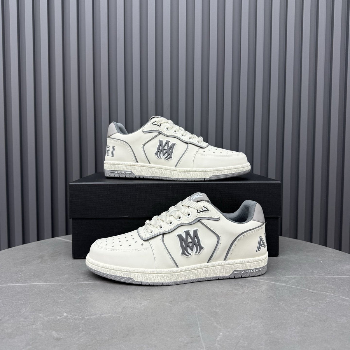 AMIRI Contrast Panel Low-Top Sneakers — side