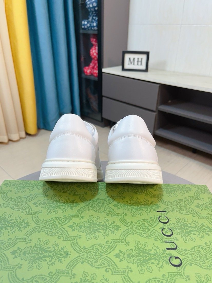 Gucci Low-Top Lace-Up Sneakers — back