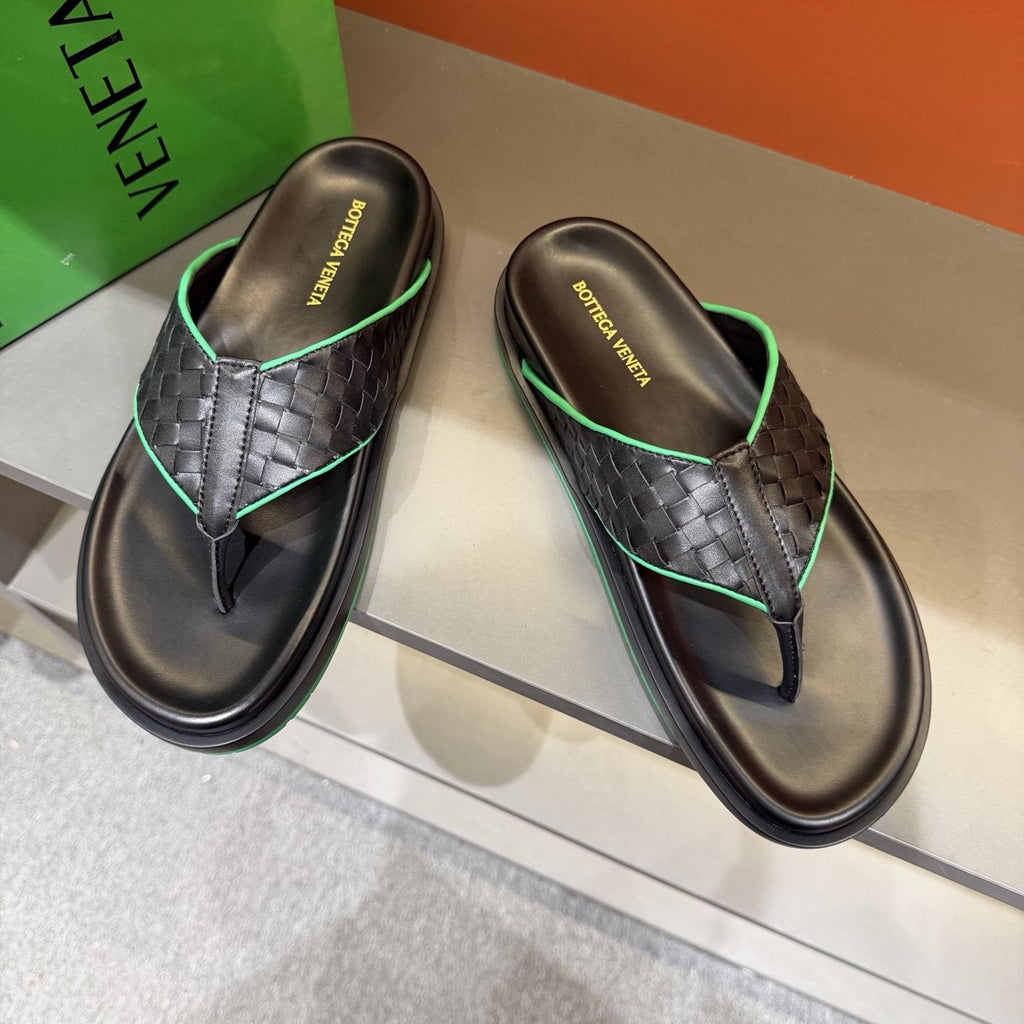 Bottega Veneta Black & Green Thong Sandals — front
