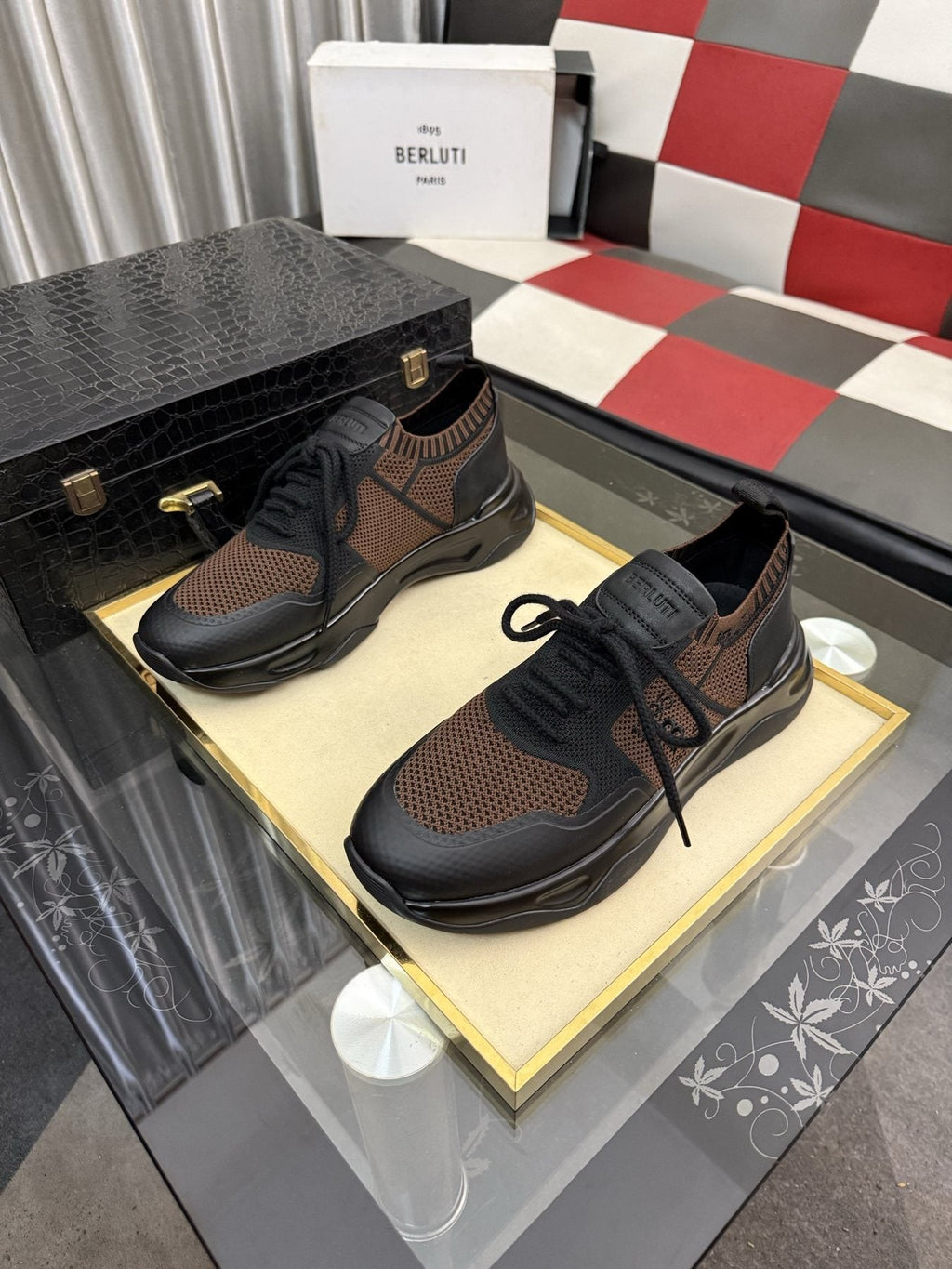 微商相册测试鞋子-Berluti Men's Mesh Low-Top Sneakers — front