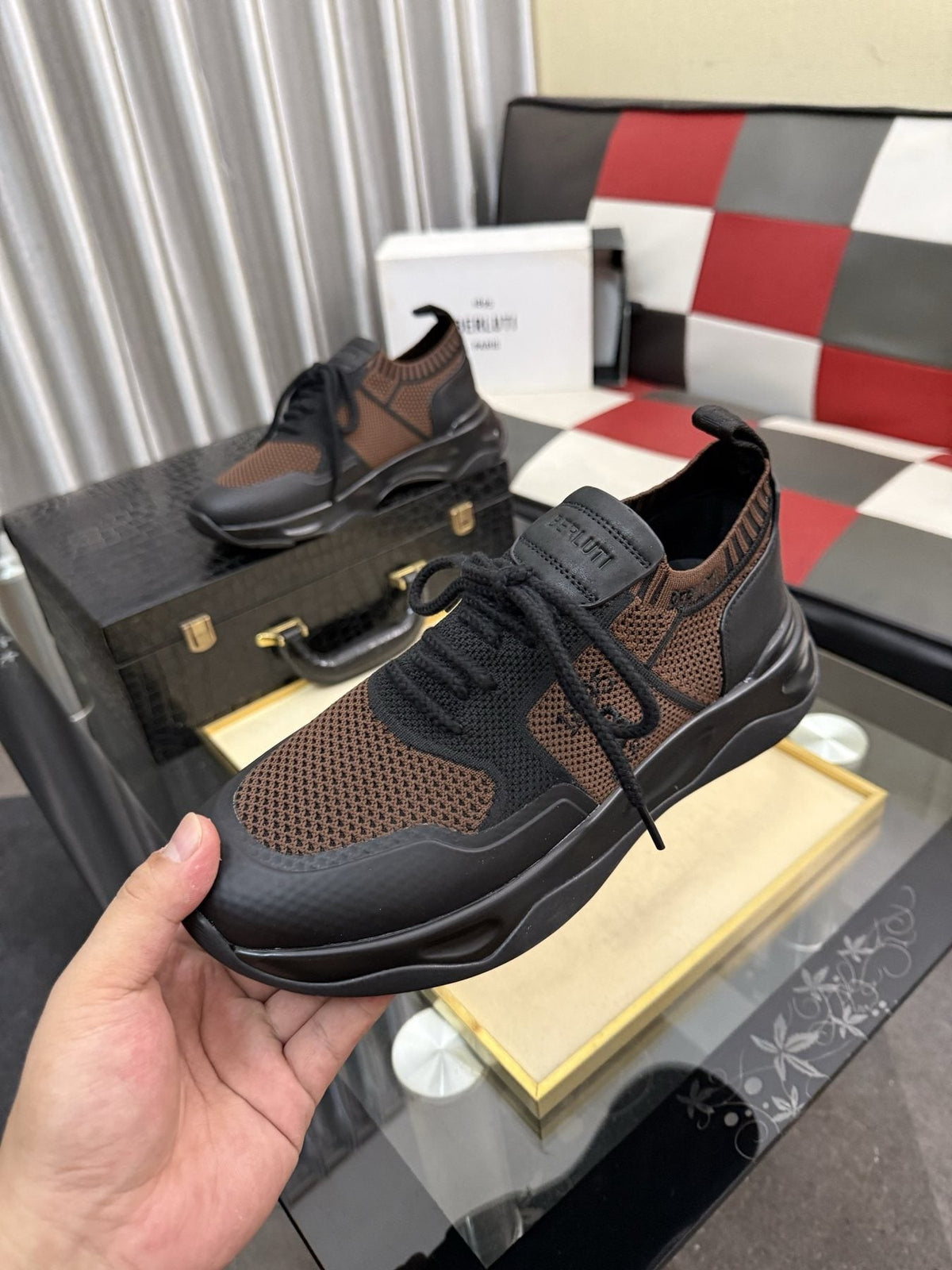 微商相册测试鞋子-Berluti Men's Mesh Low-Top Sneakers — model