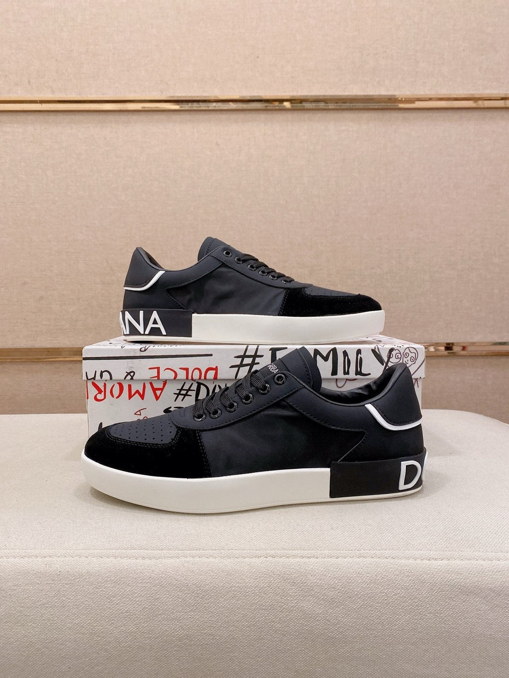 Dolce & Gabbana Contrast Low-Top Sneakers — side