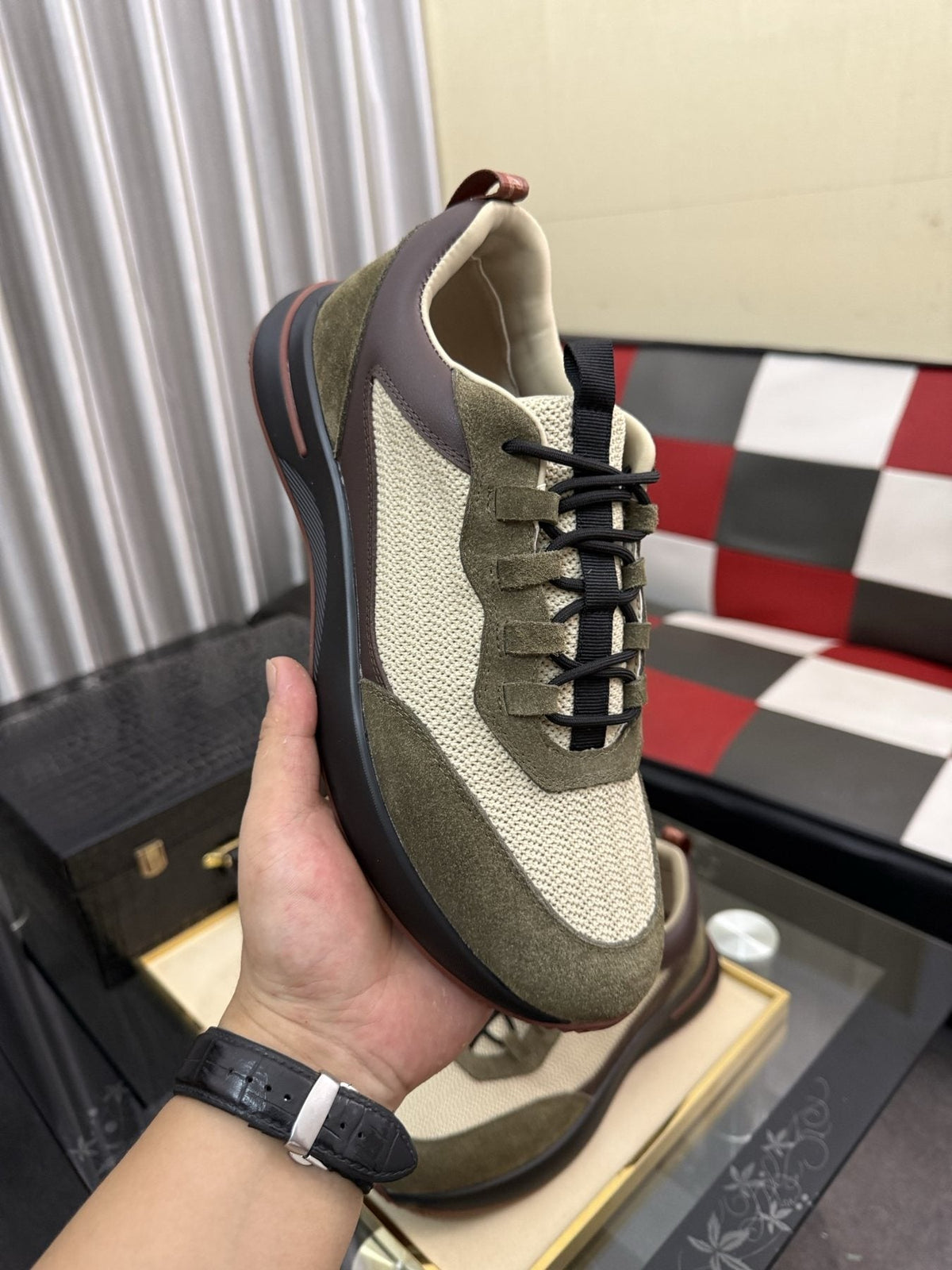 Color-Blocked Low-Top Lace-Up Sneakers — model