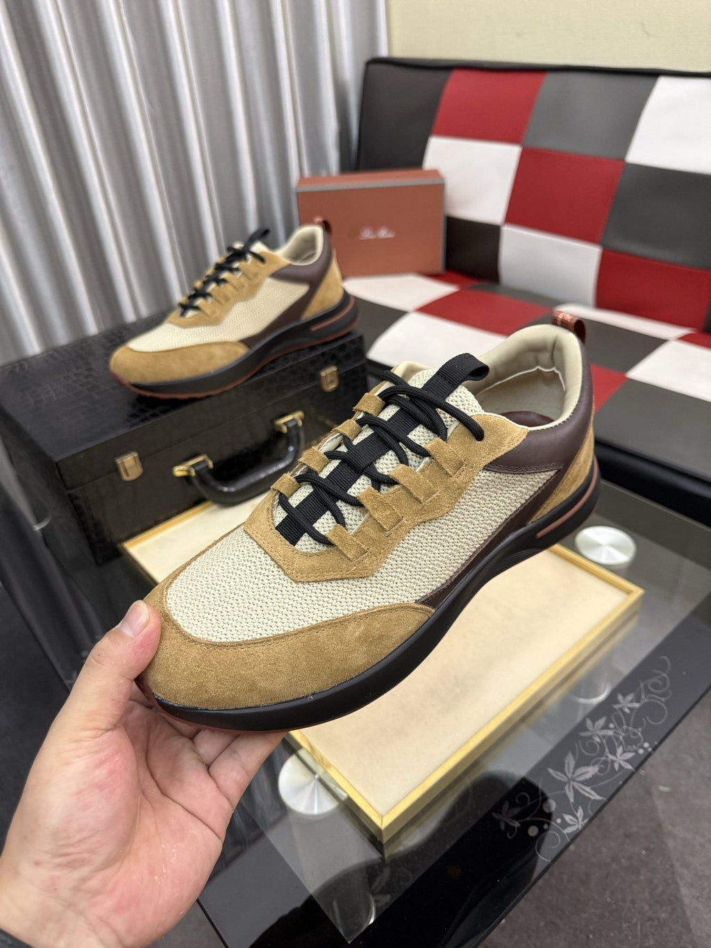 Color-Blocked Low-Top Lace-Up Sneakers — model