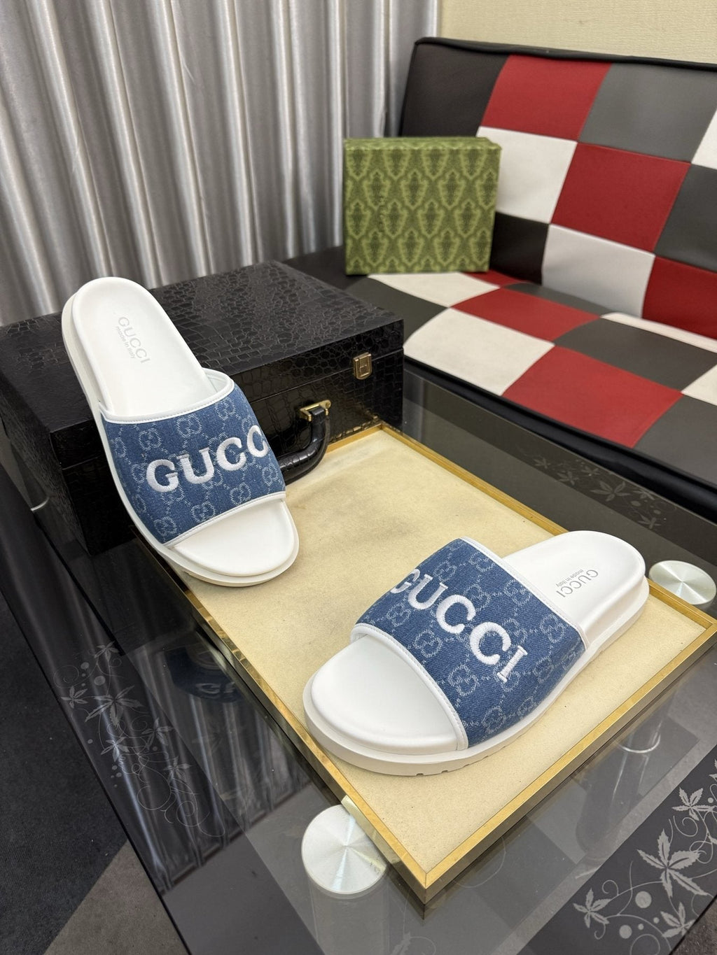 Gucci Logo Strap Slide Sandals — front