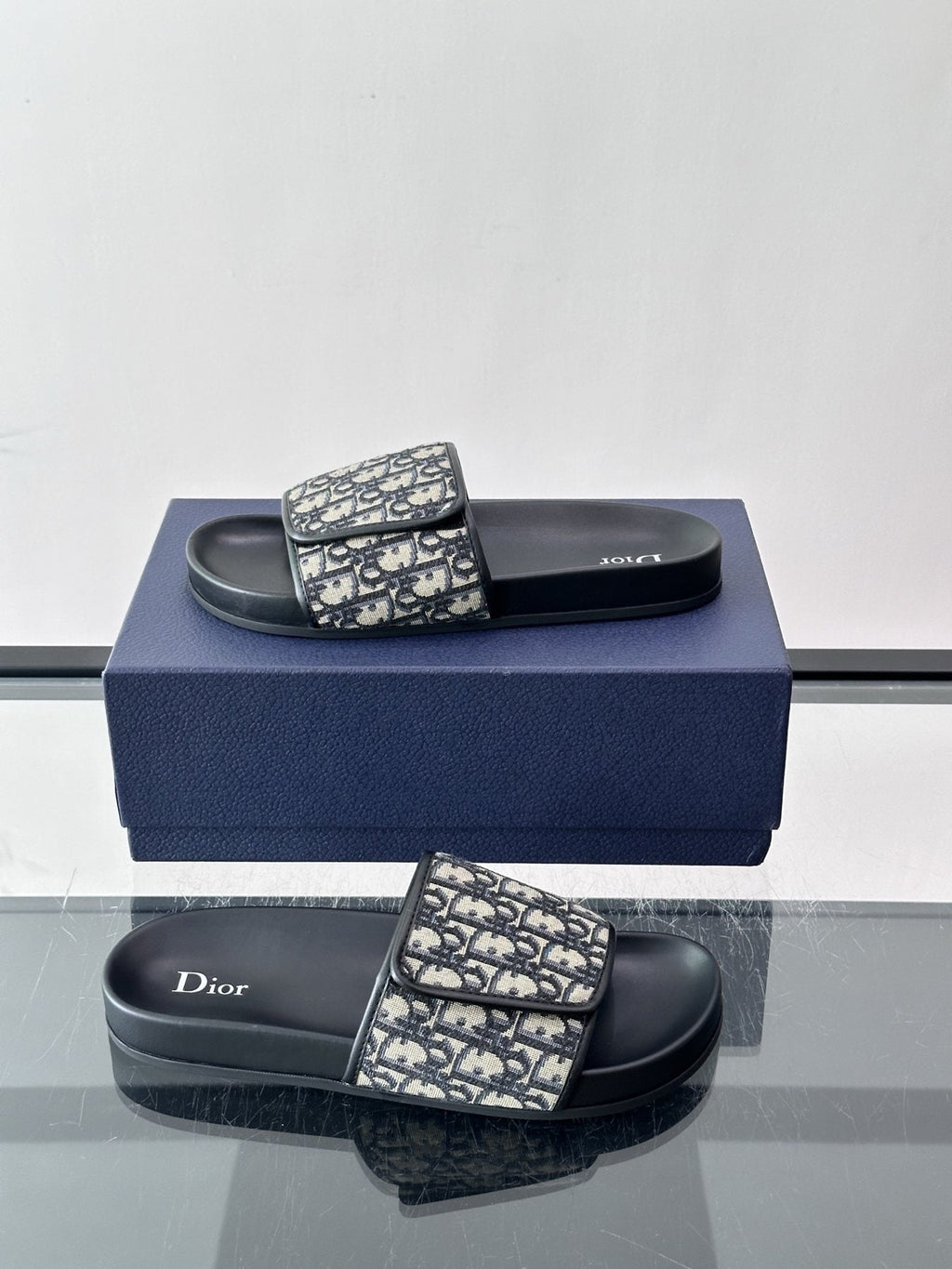 微商相册测试鞋子-Dior Patterned Strap Slide Sandals — side