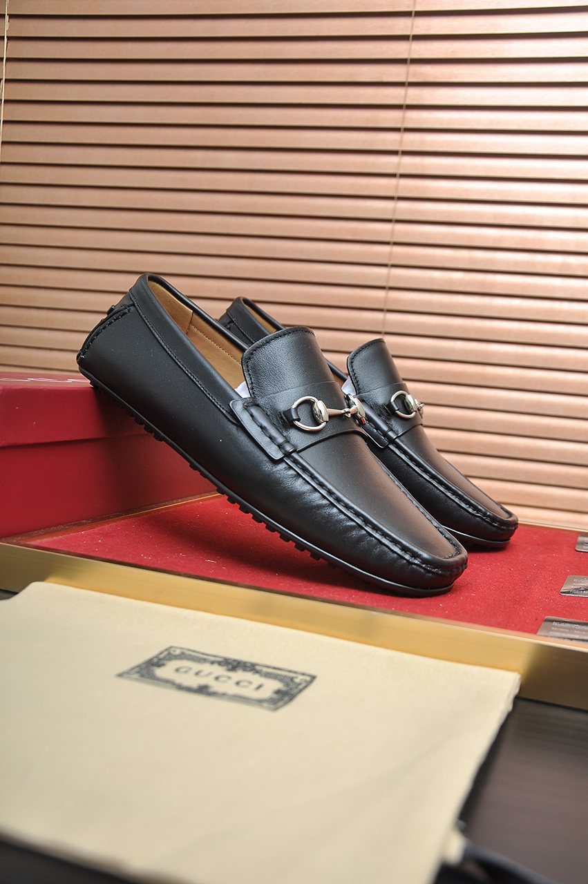 Gucci Horsebit Loafers — hero