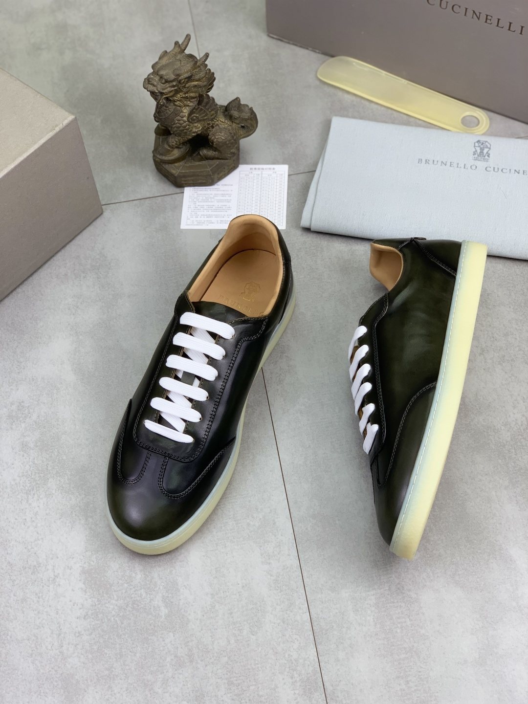 微商相册测试鞋子-Brunello Cucinelli Leather Low-Top Sneakers — side