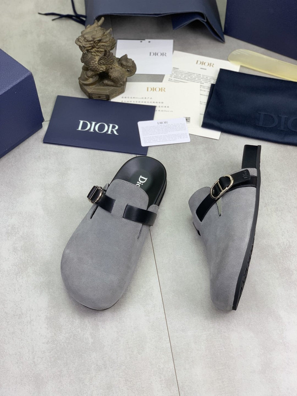 微商相册测试鞋子-Dior Buckle Strap Mule Sandals — side