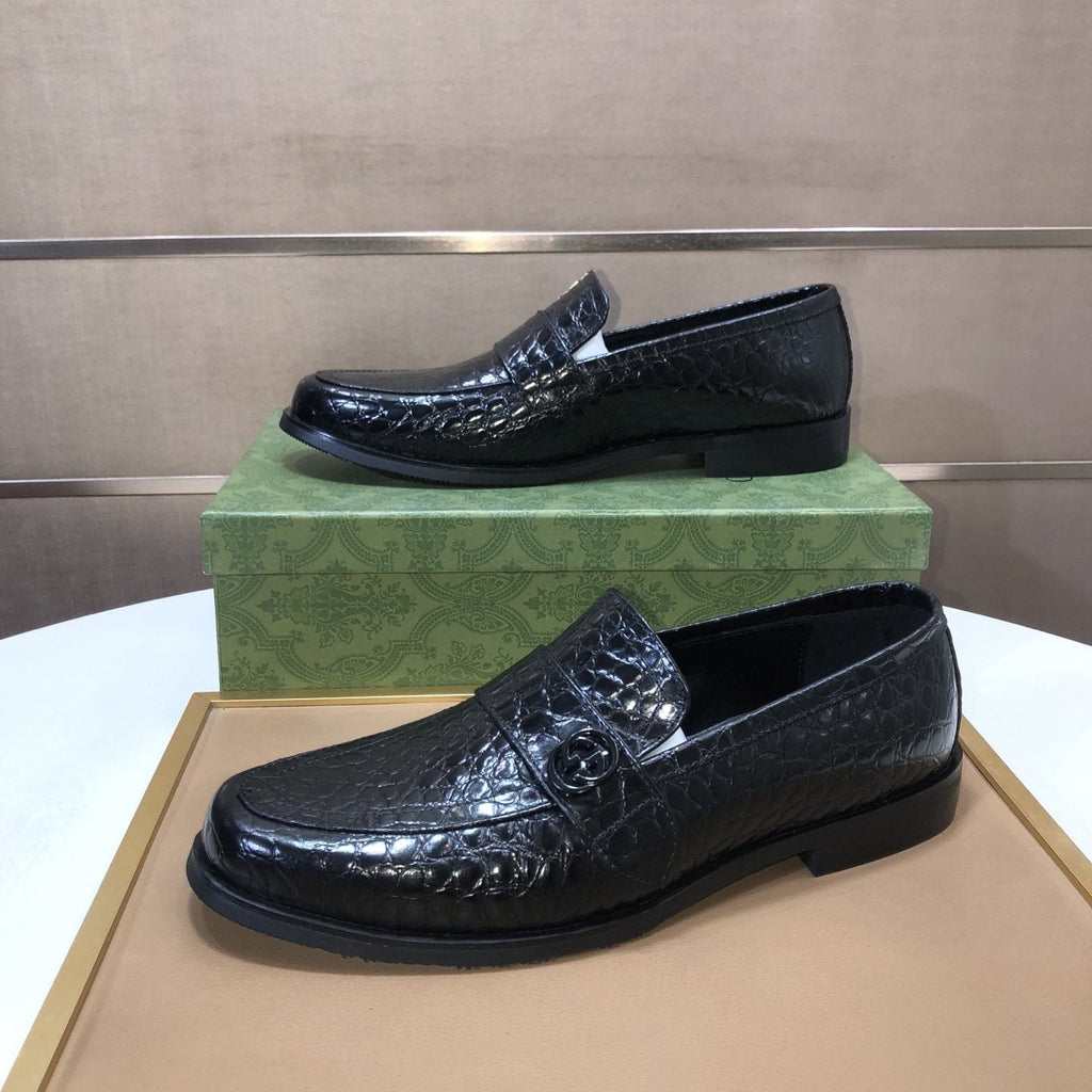 Gucci Black Textured Loafers — front