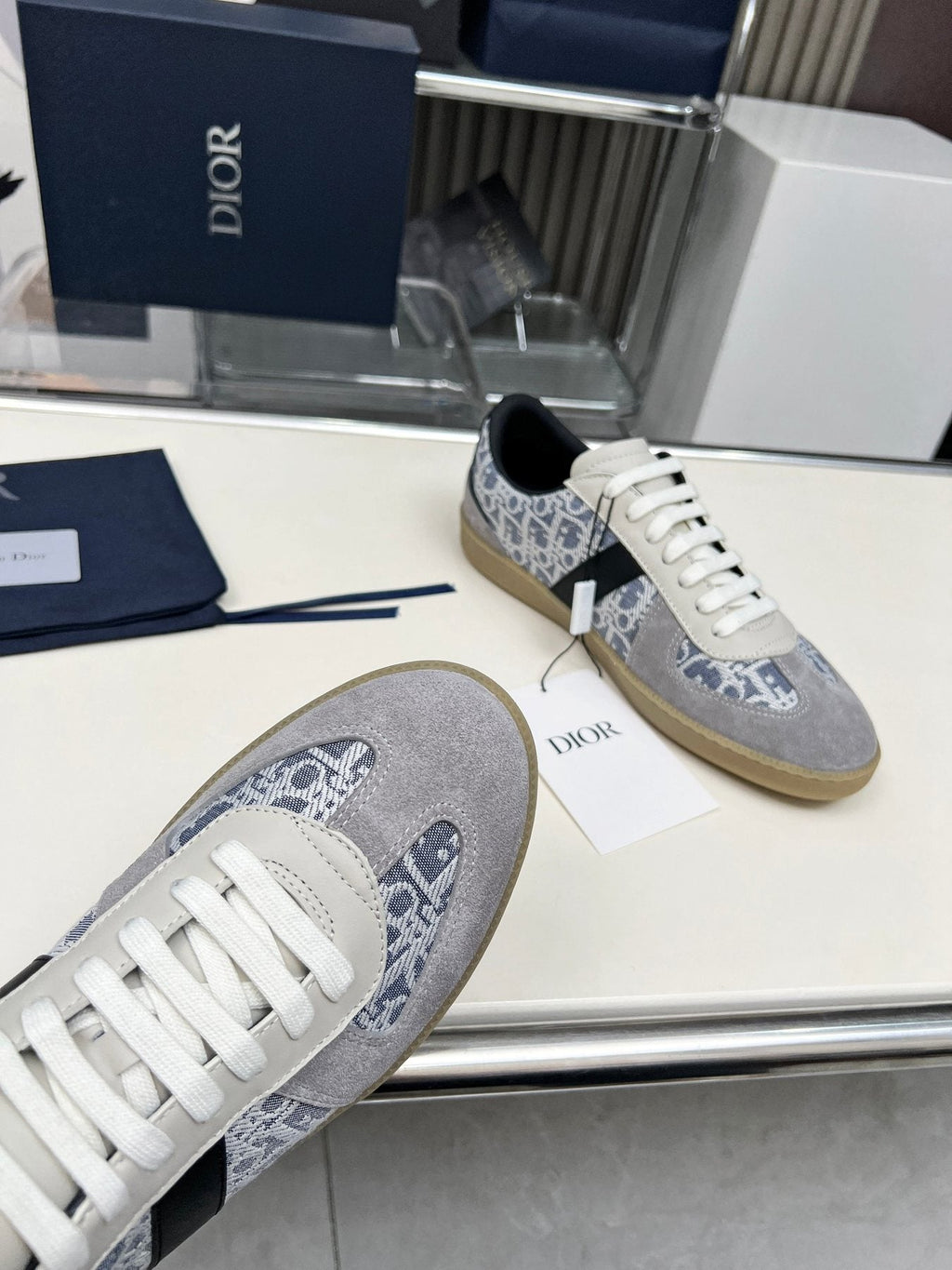 Dior B01 Patterned Low-Top Sneakers — detail