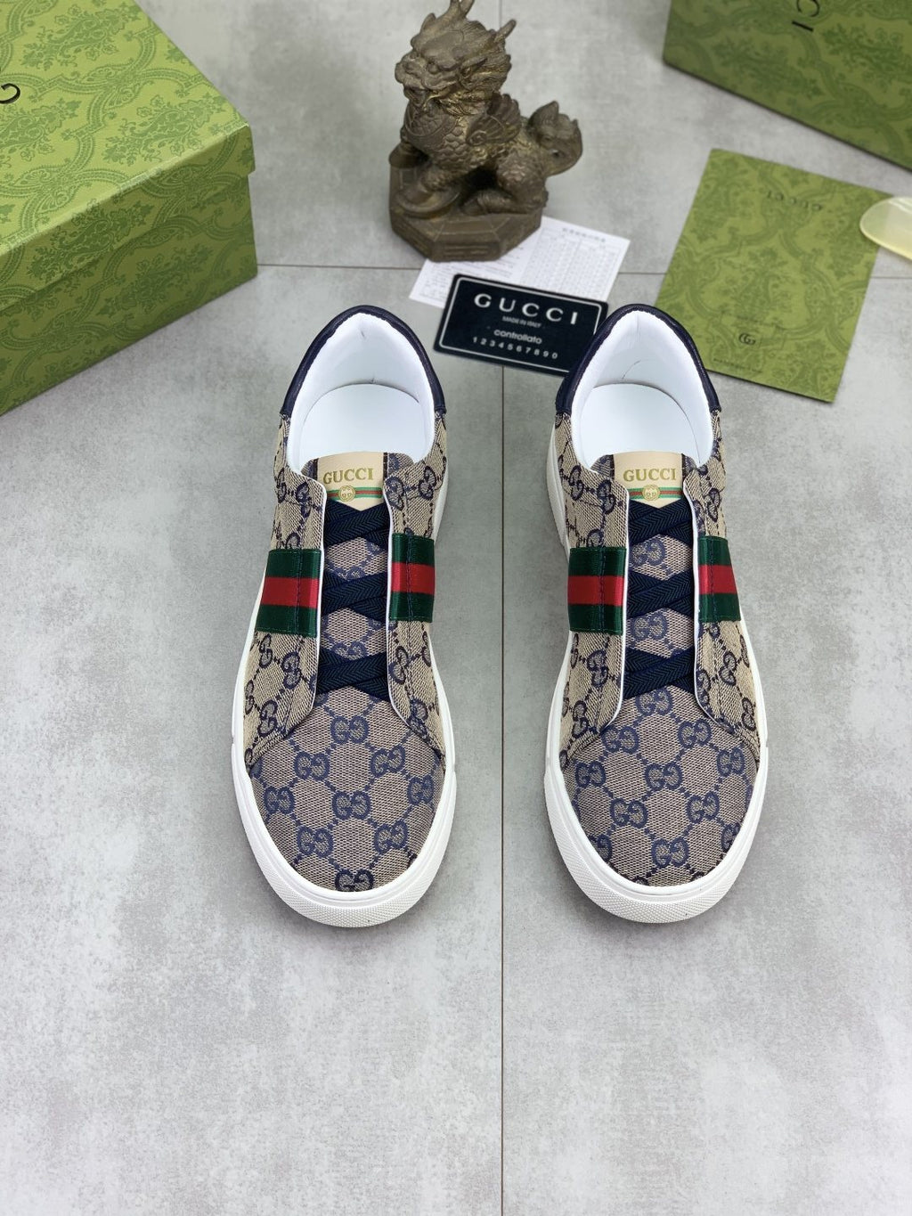 微商相册测试鞋子-Gucci Monogram Stripe Slip-On Sneakers — hero