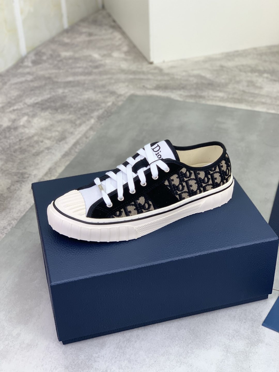Dior Hooper Low-Top Sneakers — front