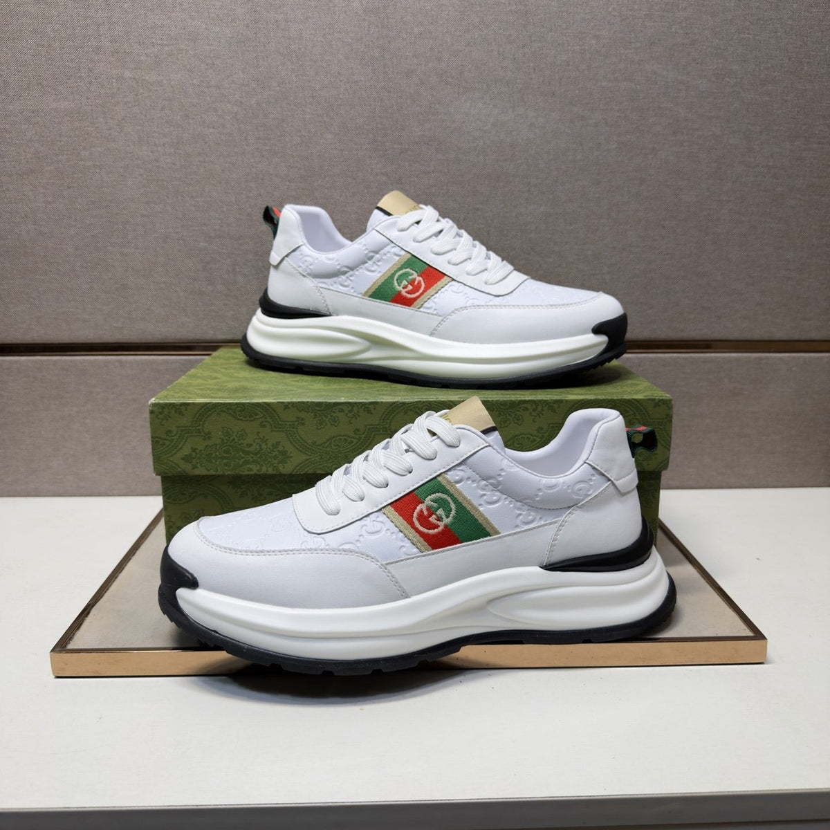 Gucci White Stripe Low-Top Sneakers — front