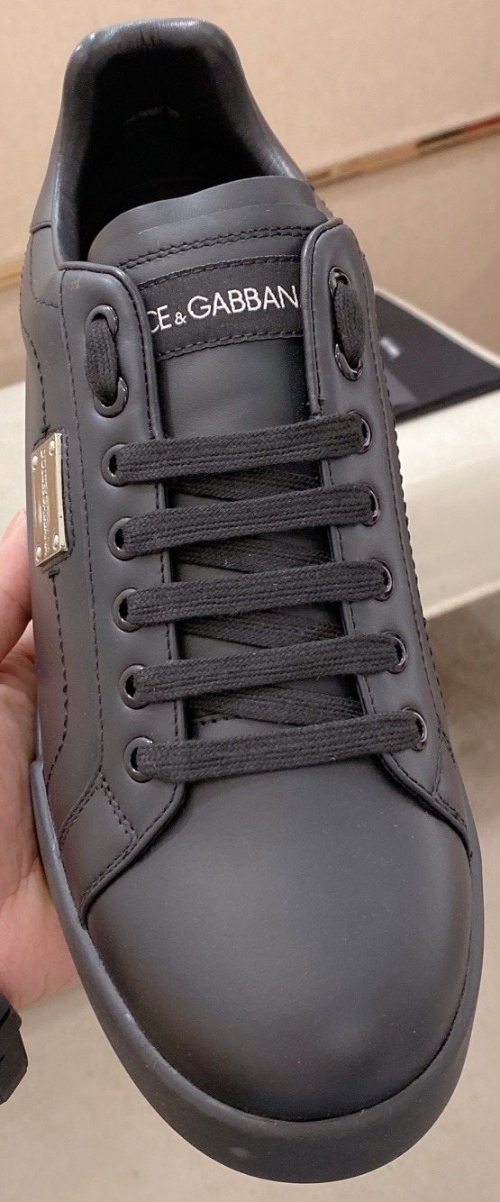 Dolce & Gabbana Low-Top Lace-Up Sneakers — front