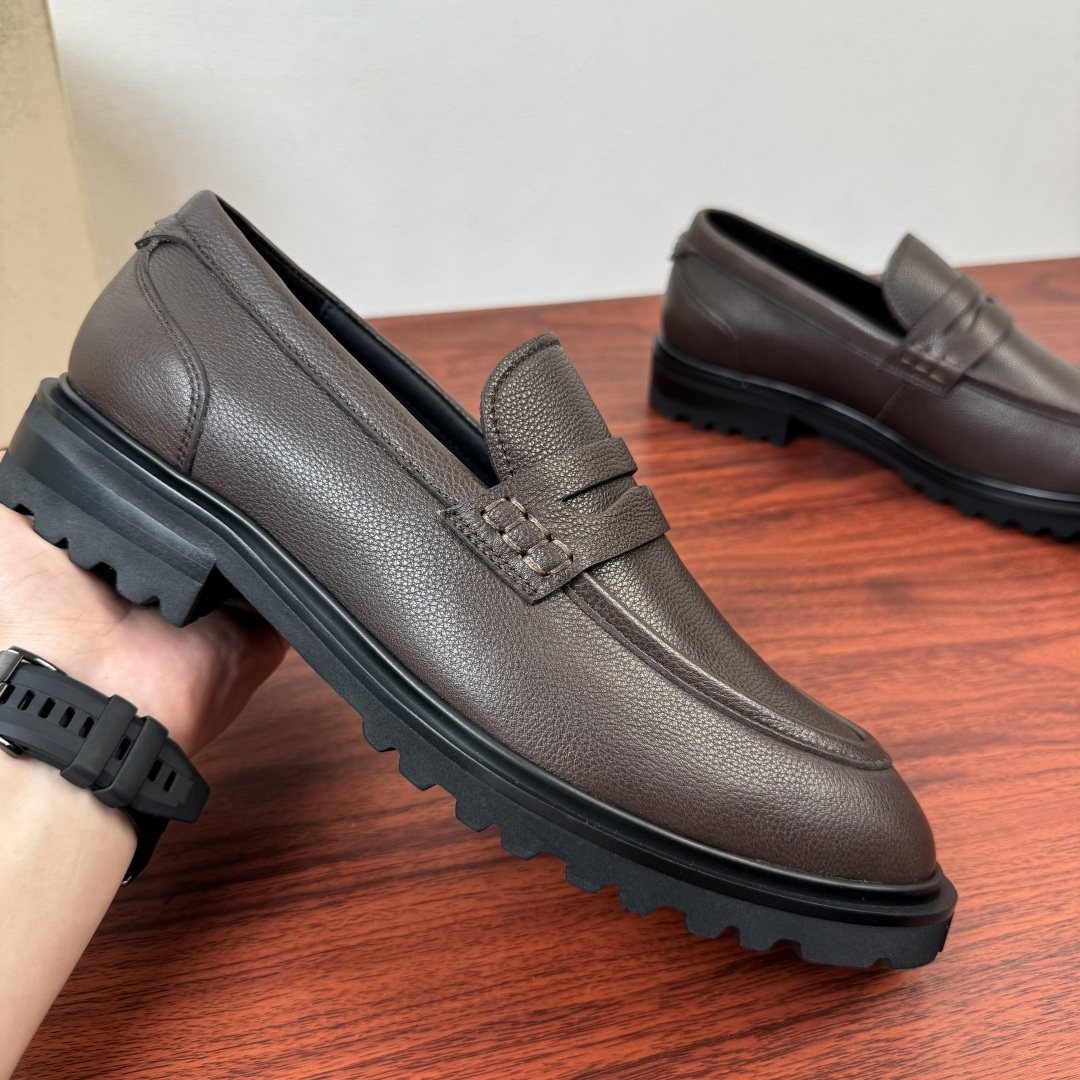 Dolce & Gabbana Lug Sole Loafers — model