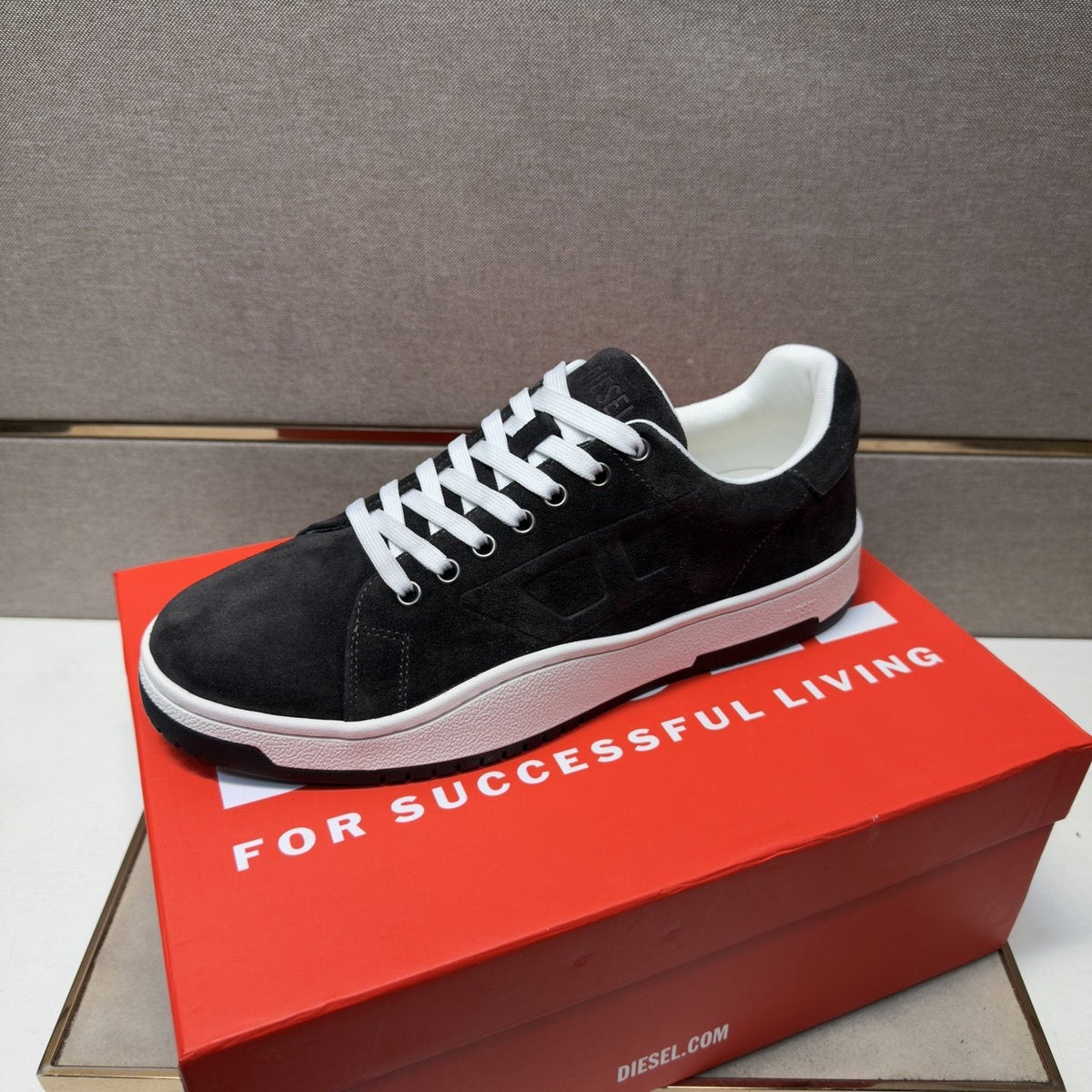 DIESEL Low-Top Lace-Up Sneakers — side