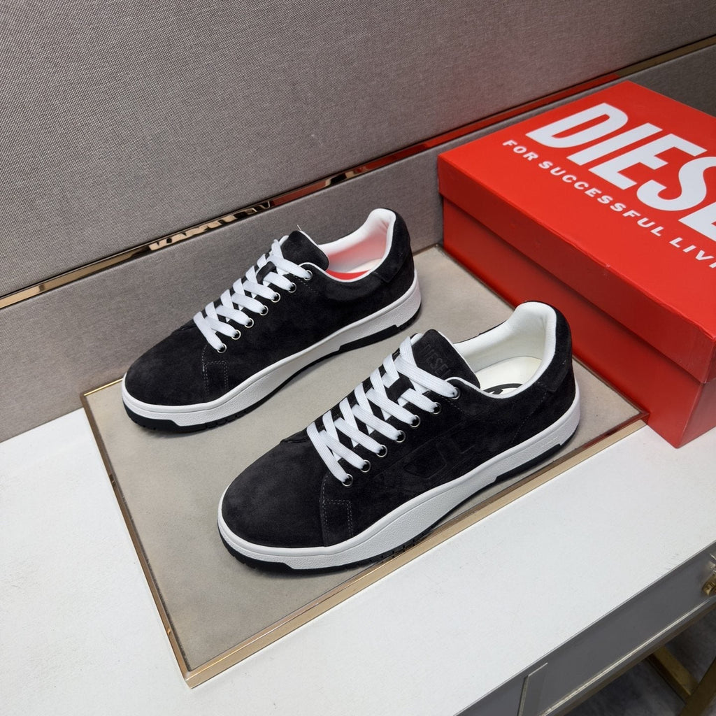 DIESEL Low-Top Lace-Up Sneakers — front
